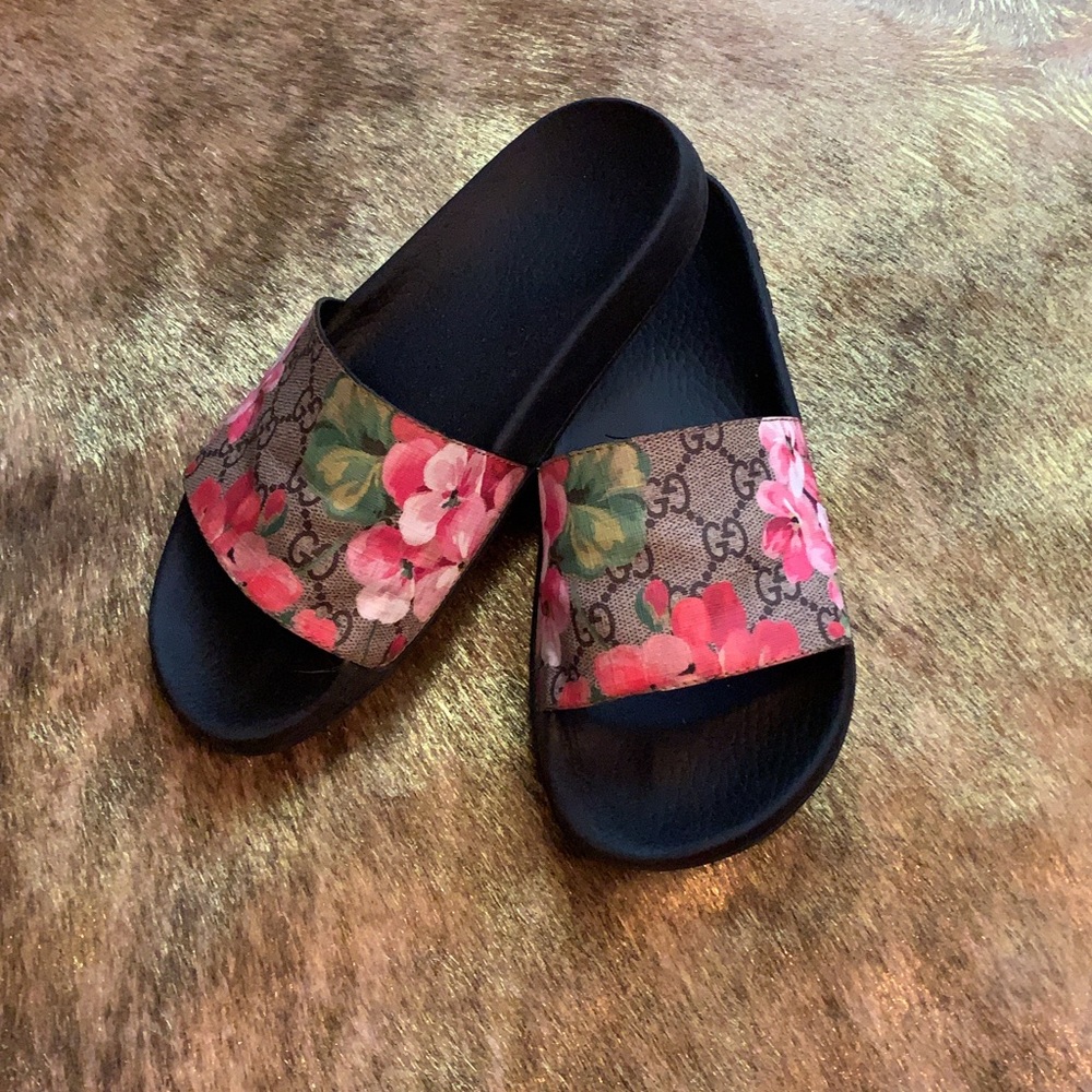 Gucci slides